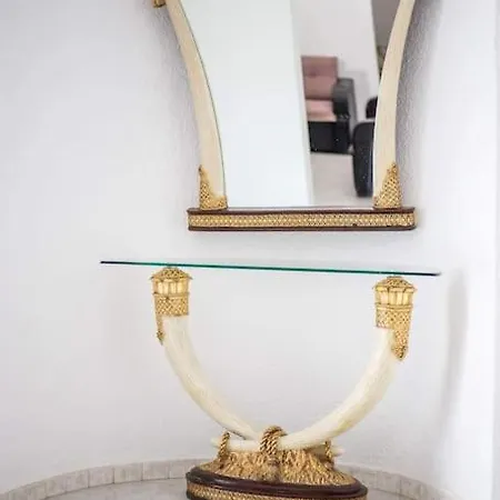 Deluxe *