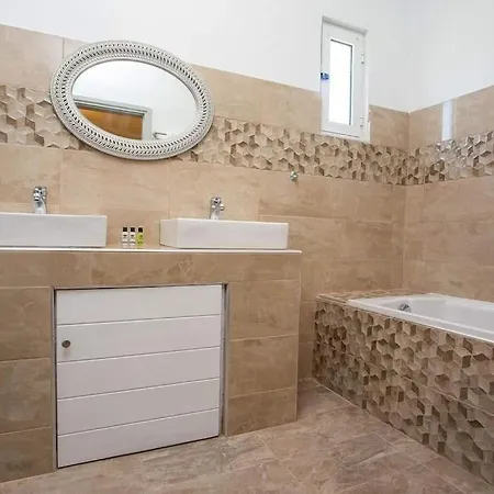 Deluxe Villa Afando